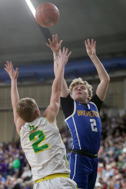 Lynden beats Bremerton 53-52 in the 2A boys basketball state semifinals in Yakima on Friday, March 1, 2024.