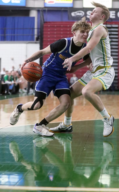 Lynden beats Bremerton 53-52 in the 2A boys basketball state semifinals in Yakima on Friday, March 1, 2024.