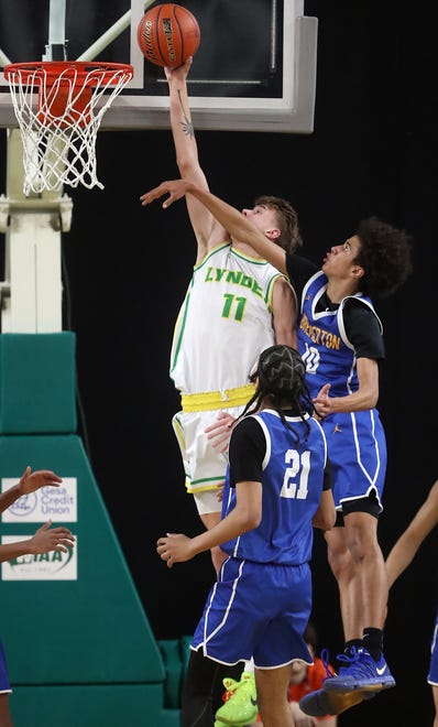 Lynden beats Bremerton 53-52 in the 2A boys basketball state semifinals in Yakima on Friday, March 1, 2024.