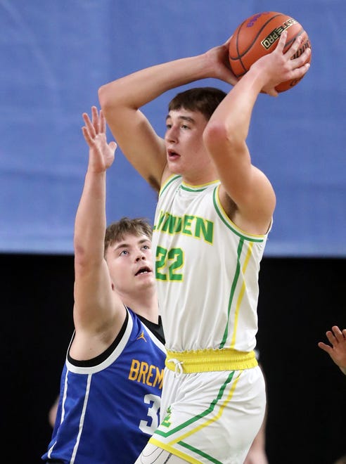 Lynden beats Bremerton 53-52 in the 2A boys basketball state semifinals in Yakima on Friday, March 1, 2024.